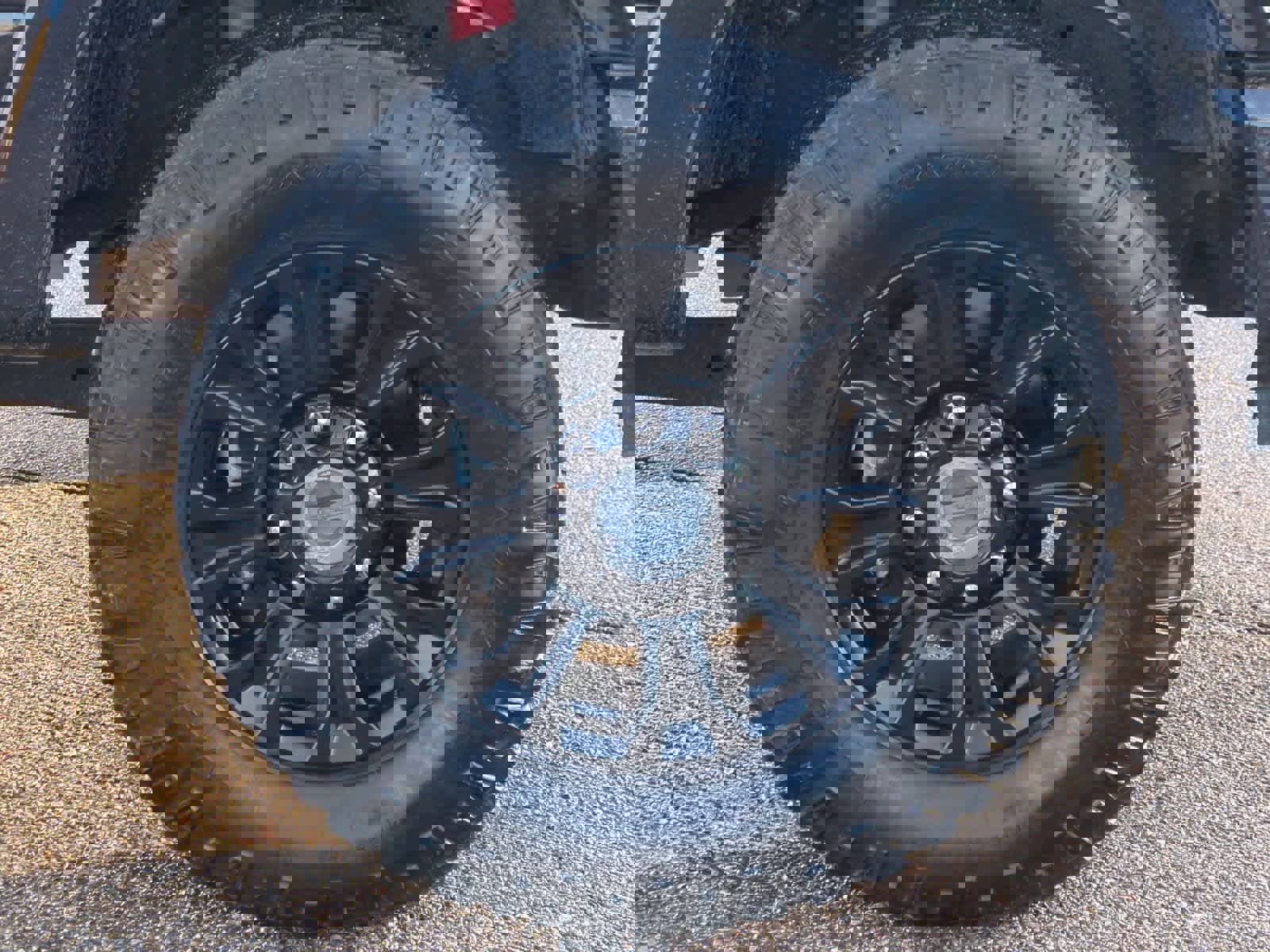 Certified 2022 Ford F350 Lariat w/ Tremor Off-Road Package image 14