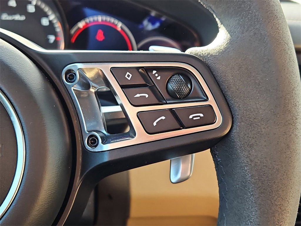 Used 2021 Porsche Cayenne Turbo image 26