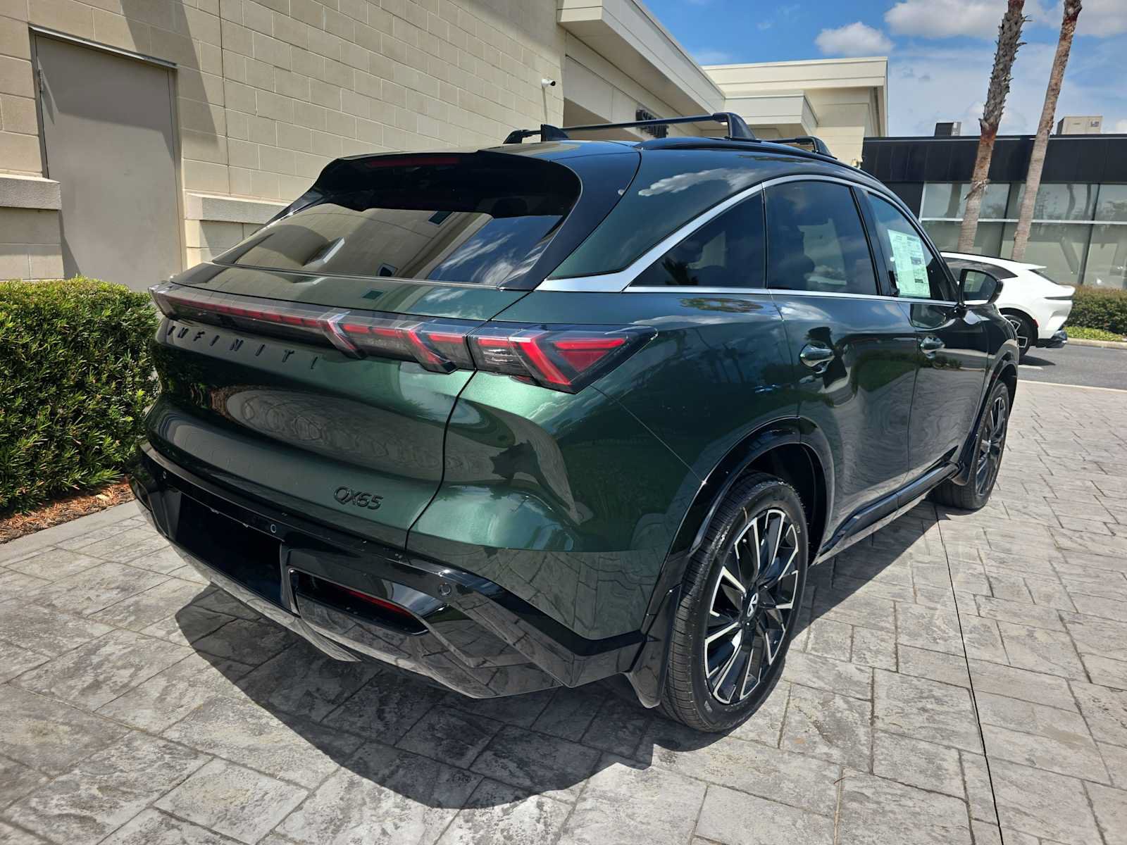 New 2027 INFINITI QX65 Autograph w/ Cargo Package AWD/4WD image 3
