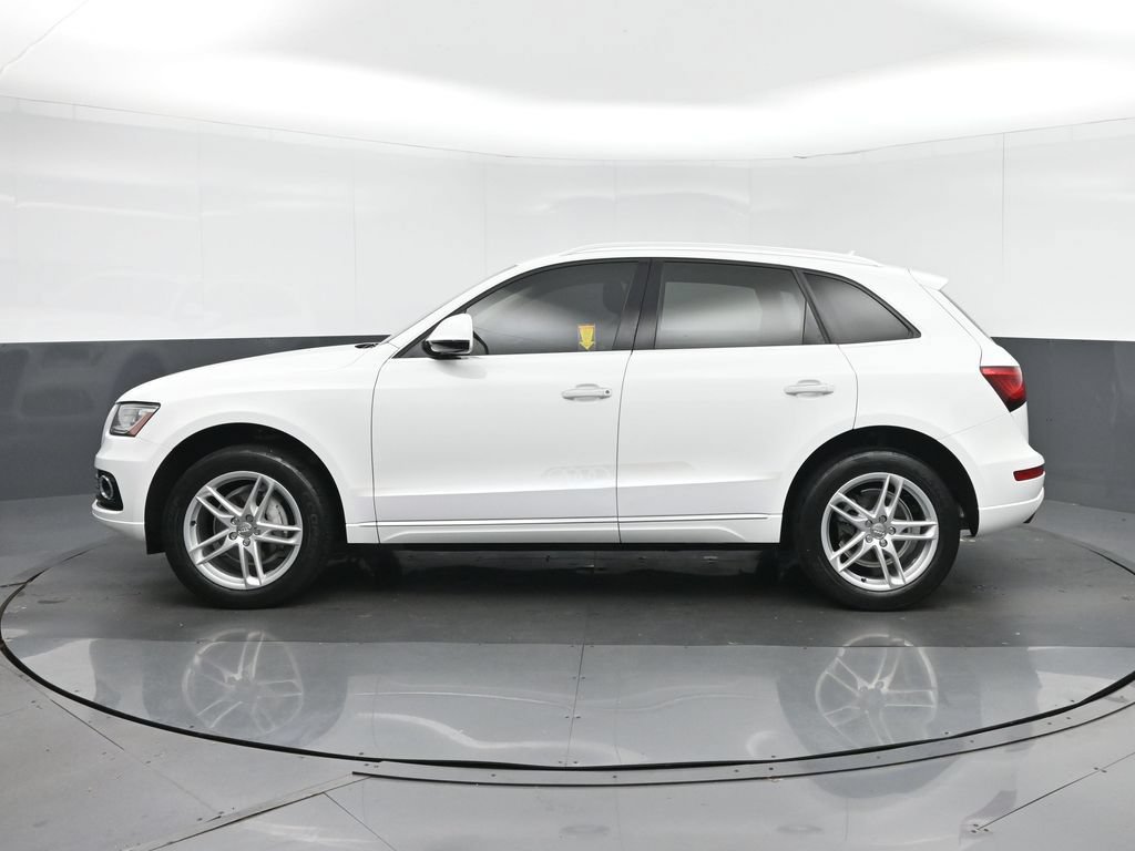 Used 2017 Audi Q5 2.0T Premium Plus w/ Technology Package AWD/4WD image 4