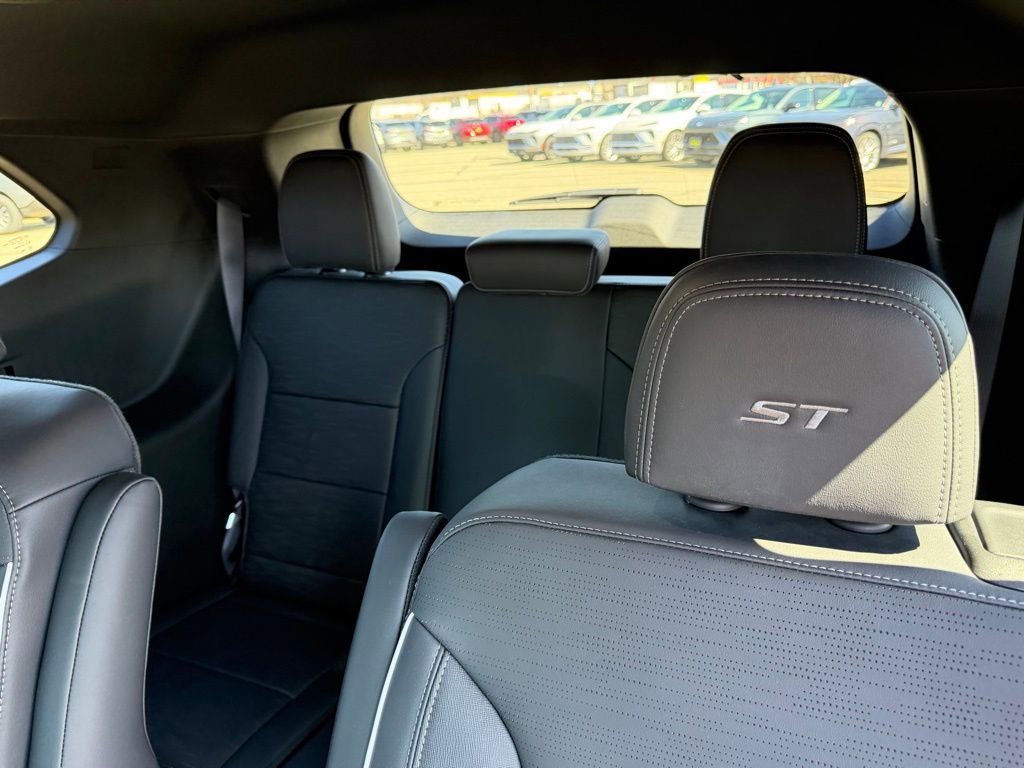 New 2025 Buick Enclave Sport Touring w/ Super Cruise Package image 9