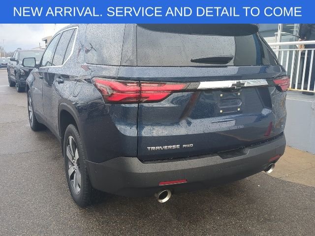 Used 2023 Chevrolet Traverse LT w/ LT Premium Package image 3