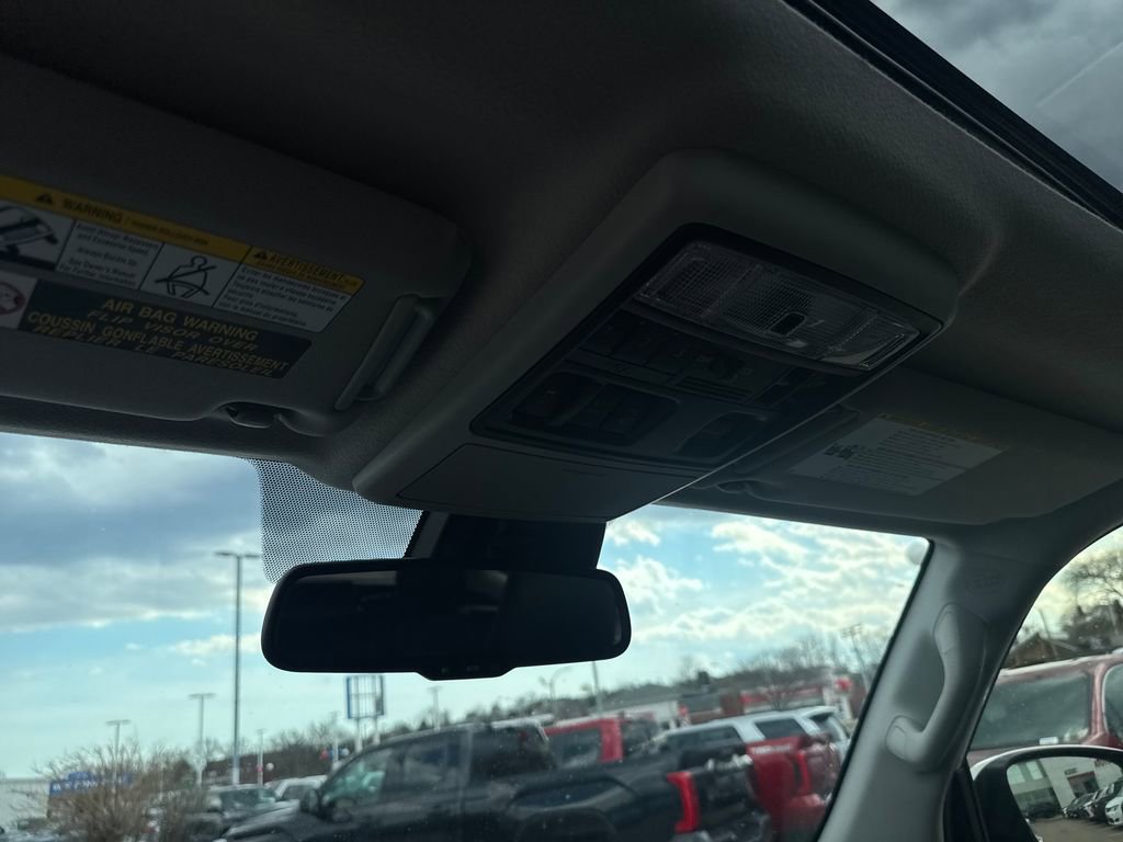 Used 2024 Toyota 4Runner Limited AWD/4WD image 34