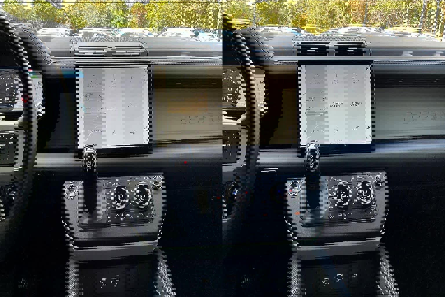 Used 2022 Land Rover Defender 110 X-Dynamic HSE image 6