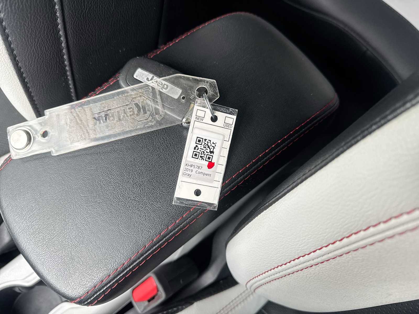 Used 2019 Jeep Compass Limited image 32