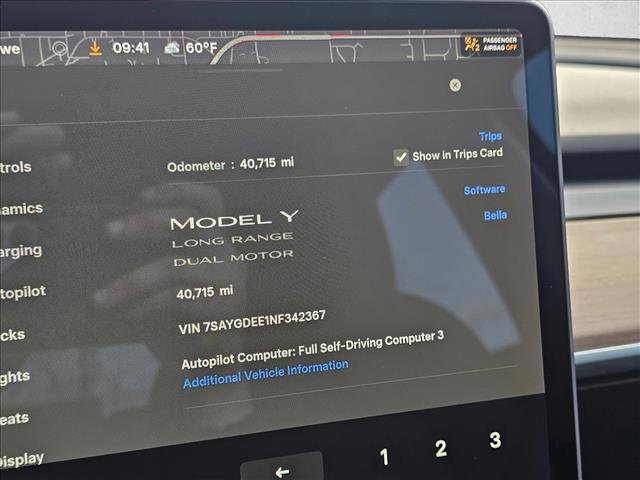Used 2022 Tesla Model Y Long Range image 22