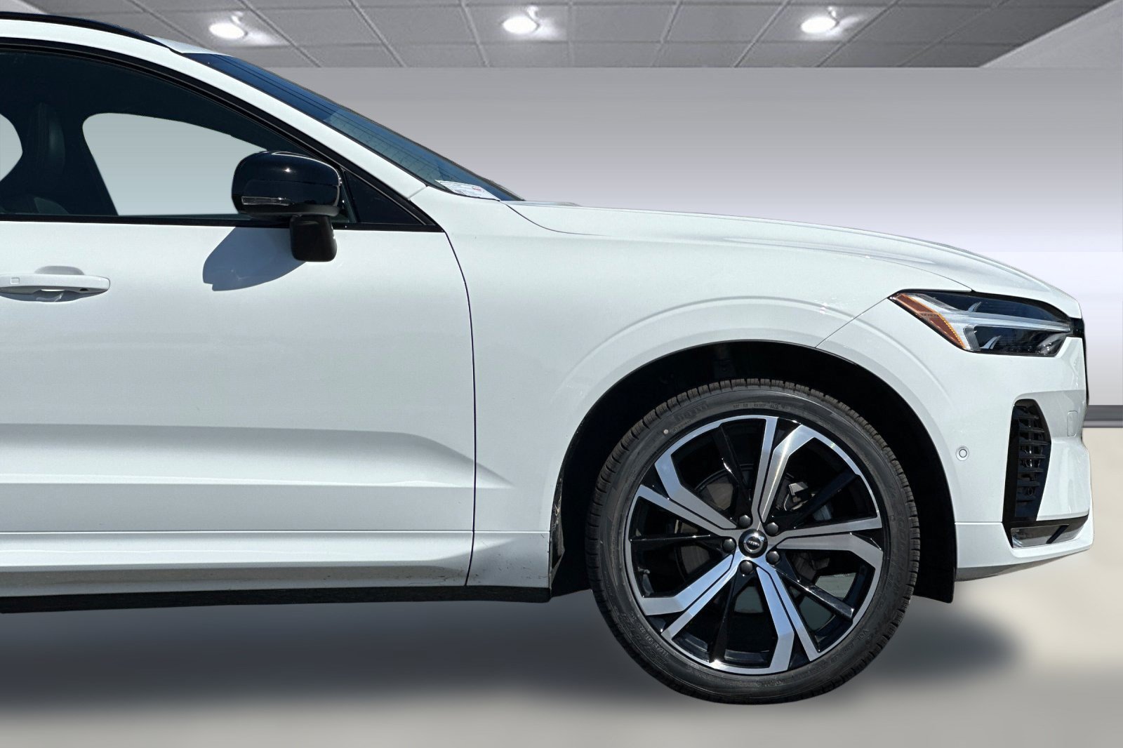 Used 2022 Volvo XC60 B5 R-Design w/ Advanced Package AWD/4WD image 36
