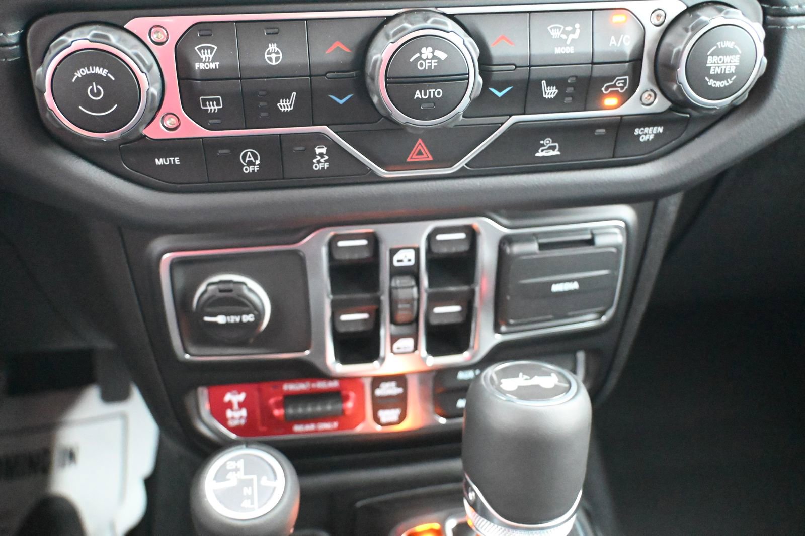 New 2025 Jeep Wrangler Unlimited Rubicon image 15