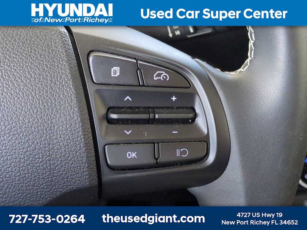 Used 2024 Hyundai Venue Limited FWD image 26