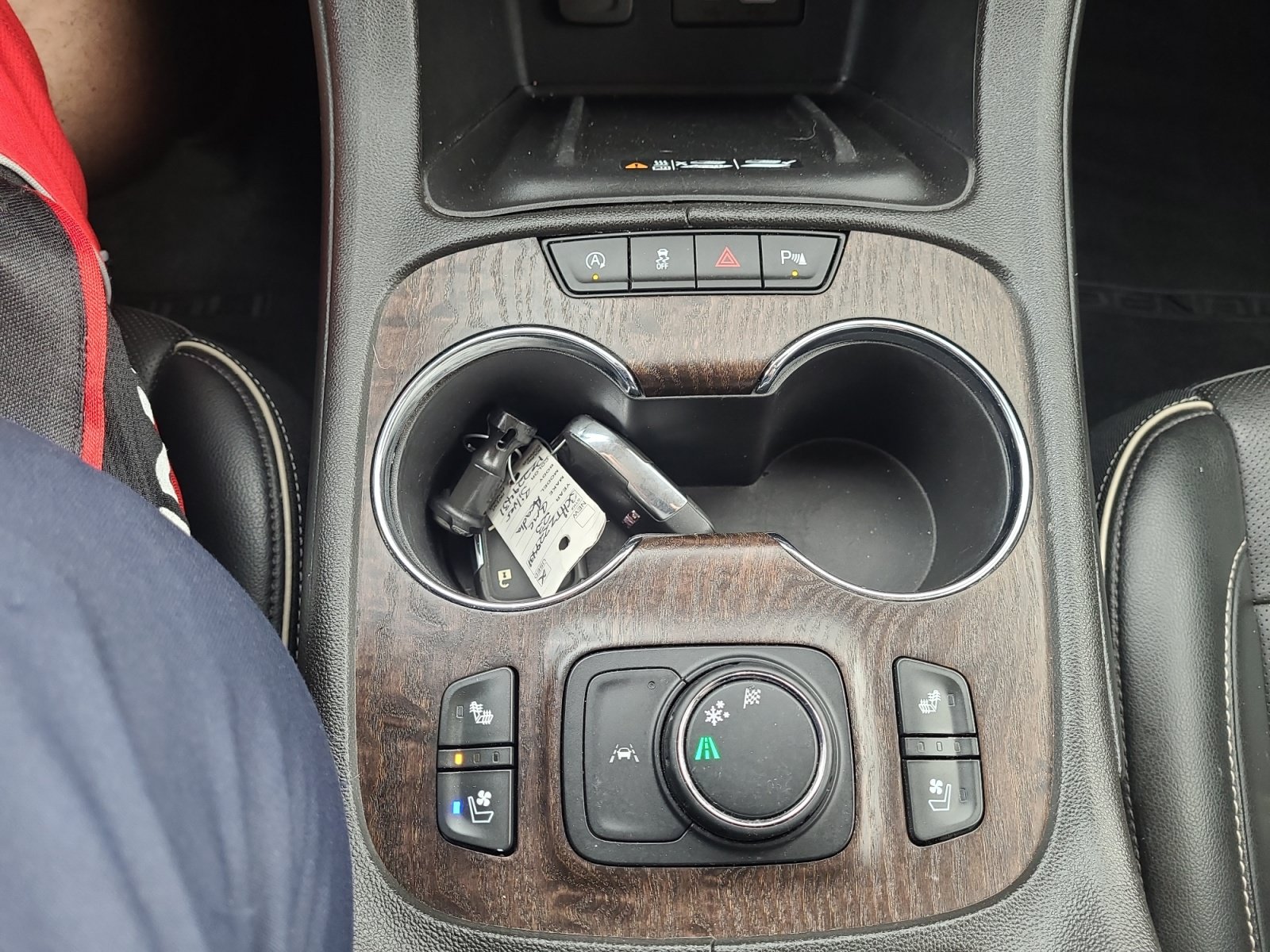 Used 2023 GMC Acadia Denali FWD image 21