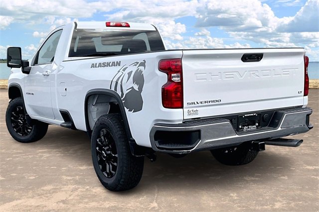 New 2026 Chevrolet Silverado 2500 LT image 3