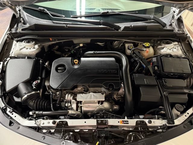 Used 2020 Chevrolet Malibu LT FWD image 41