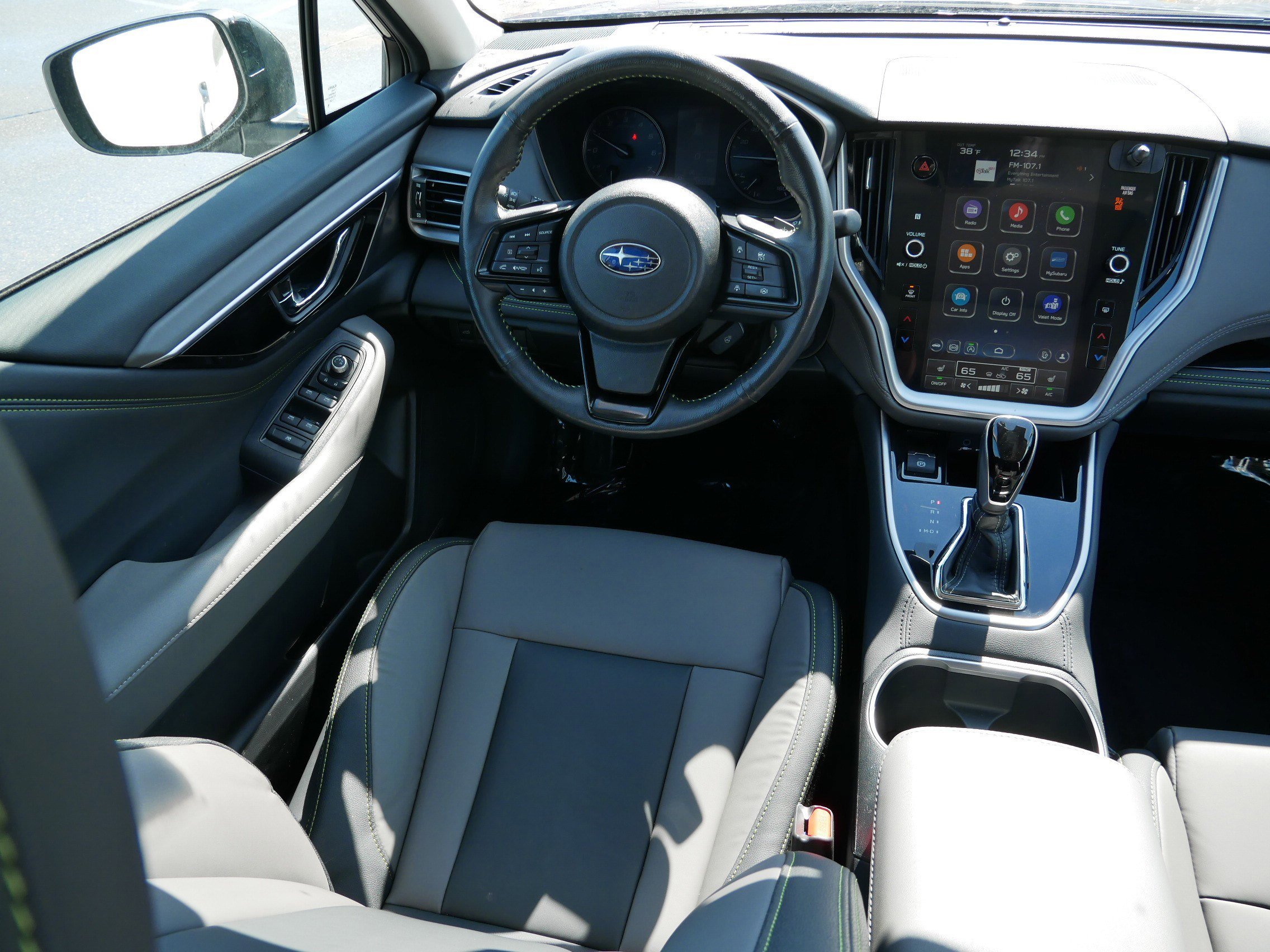 Used 2025 Subaru Outback Onyx Edition image 9