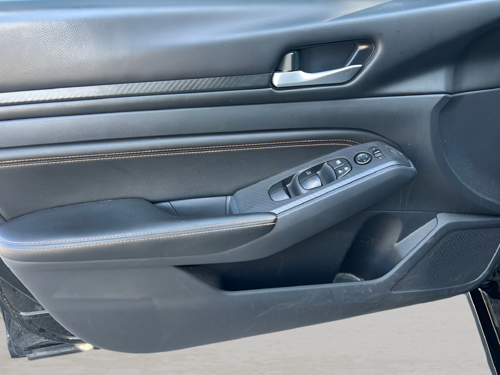 Used 2022 Nissan Altima 2.0 SR FWD image 16