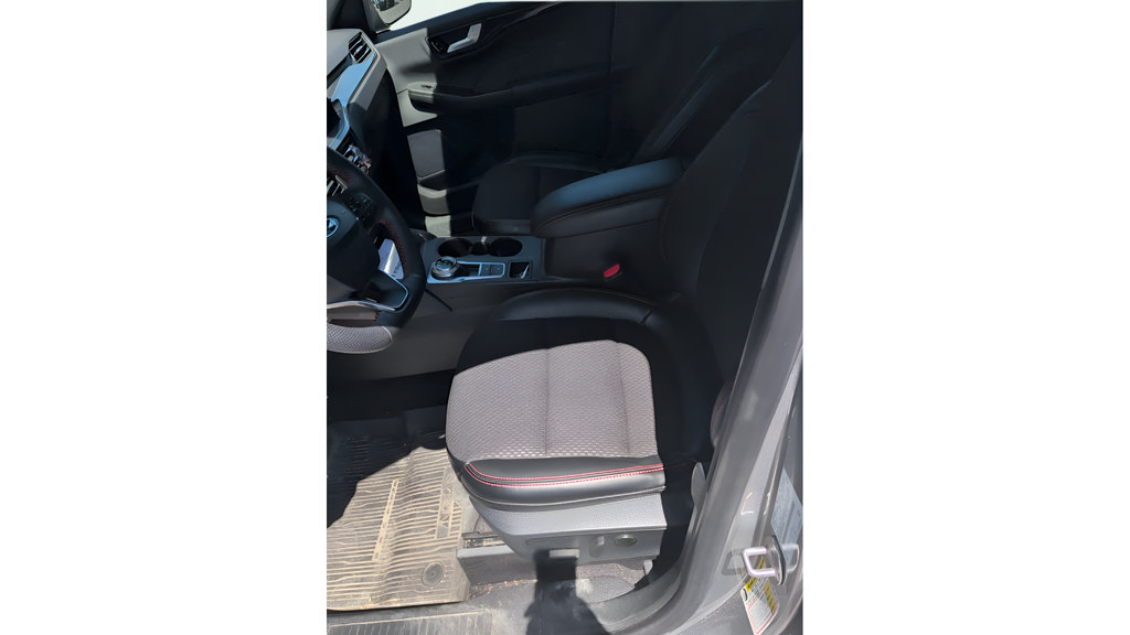 Used 2024 Ford Escape ST-Line Elite AWD/4WD image 11