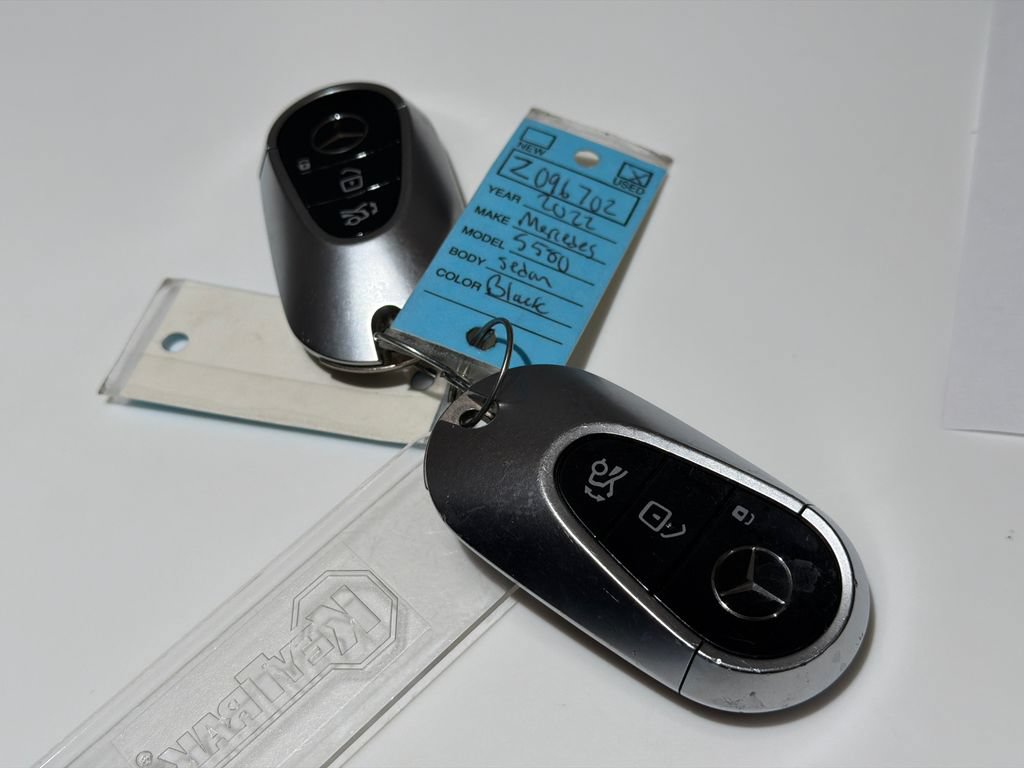 Used 2022 Mercedes-Benz S 580 4MATIC Sedan w/ Rear Seat Package image 39