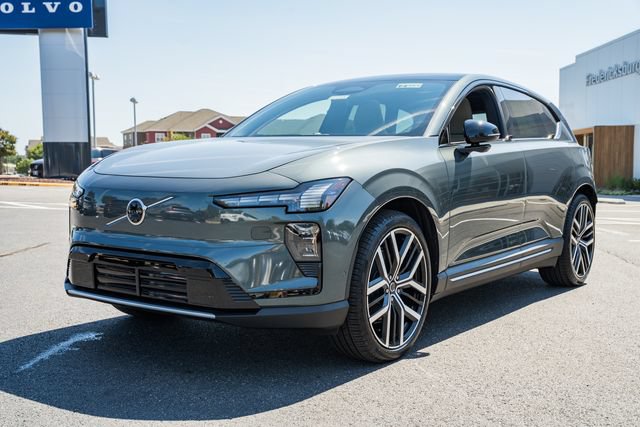New 2027 Volvo EX60 Ultra AWD/4WD image 3