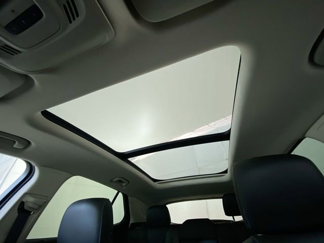Used 2022 Buick Envision Essence w/ Technology Package I AWD/4WD image 45