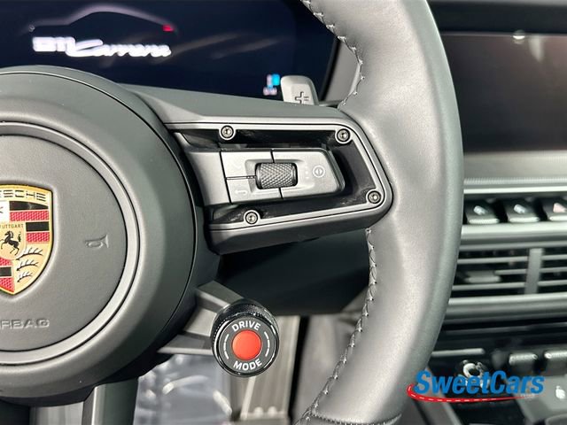Used 2026 Porsche 911 Carrera RWD image 17