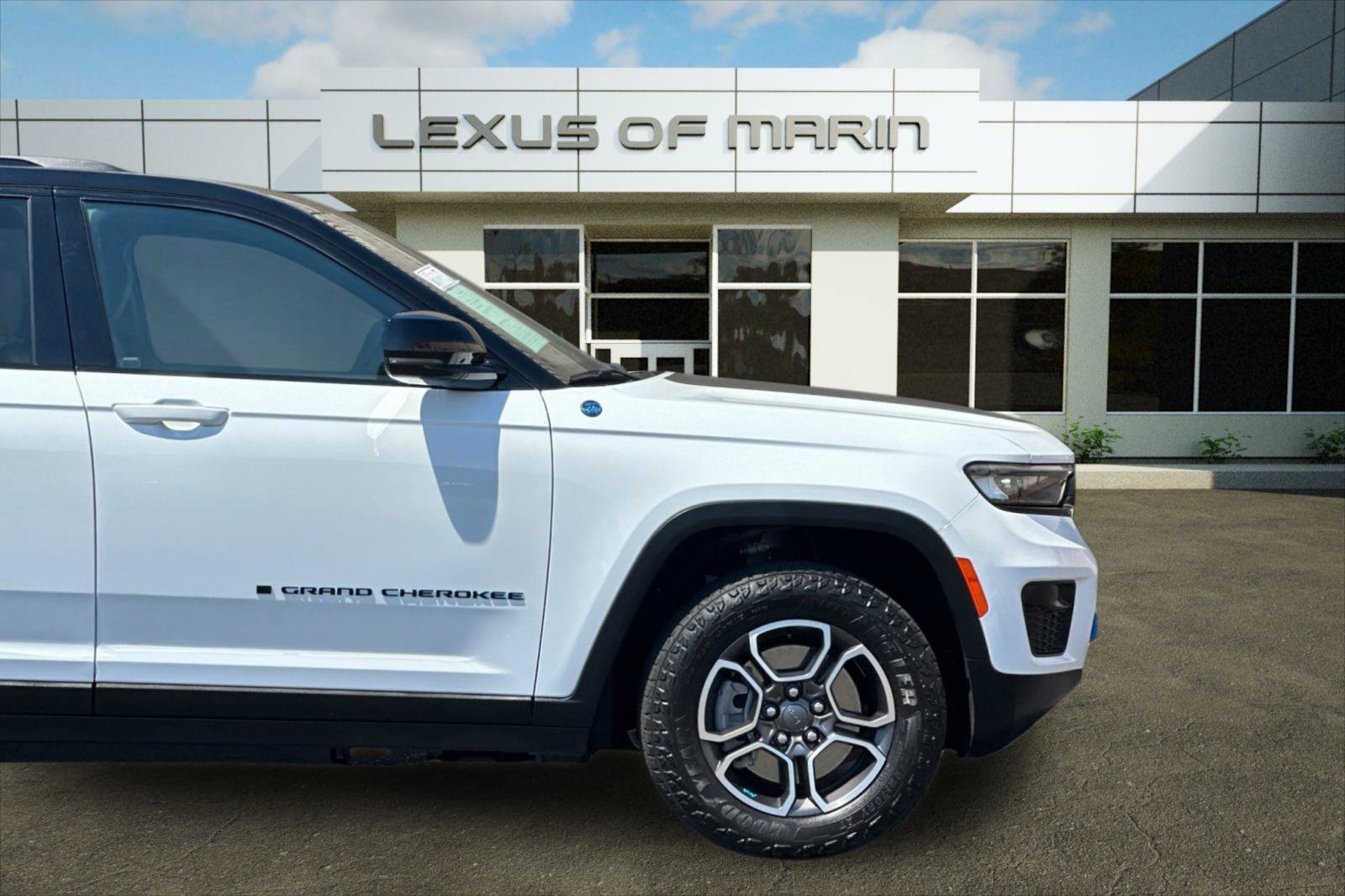 Used 2023 Jeep Grand Cherokee Trailhawk AWD/4WD image 35