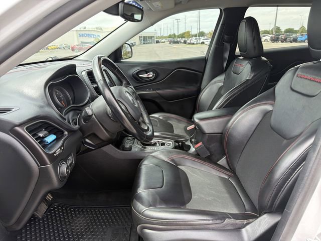 Used 2021 Jeep Cherokee Trailhawk w/ Sun, Sound & Nav Group AWD/4WD image 9