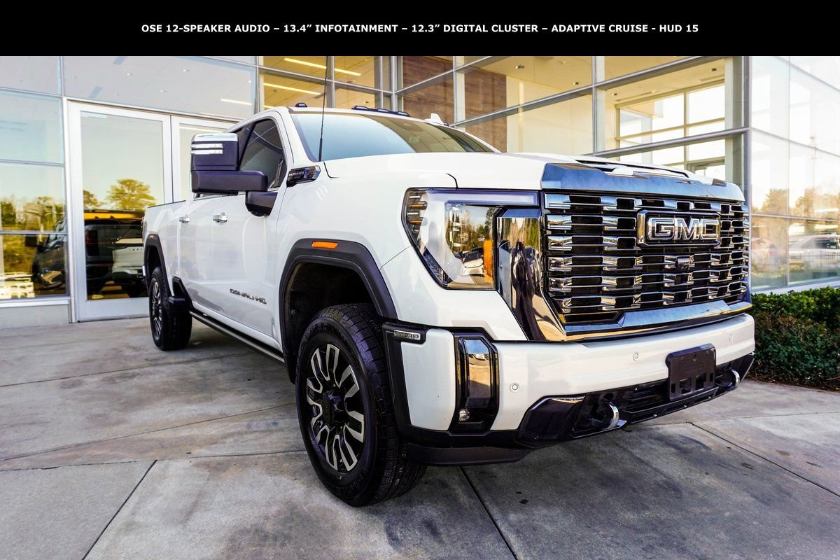 Used 2024 GMC Sierra 2500 Denali Ultimate image 4