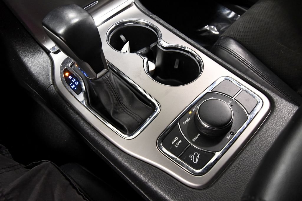 Used 2021 Jeep Grand Cherokee Altitude AWD/4WD image 28