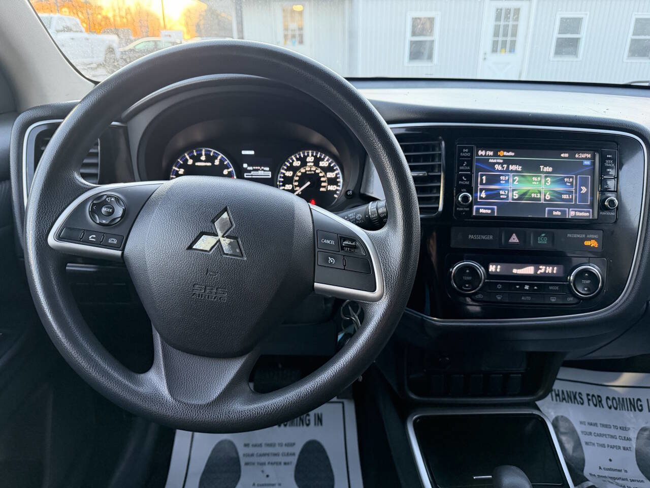 Used 2018 Mitsubishi Outlander ES image 15