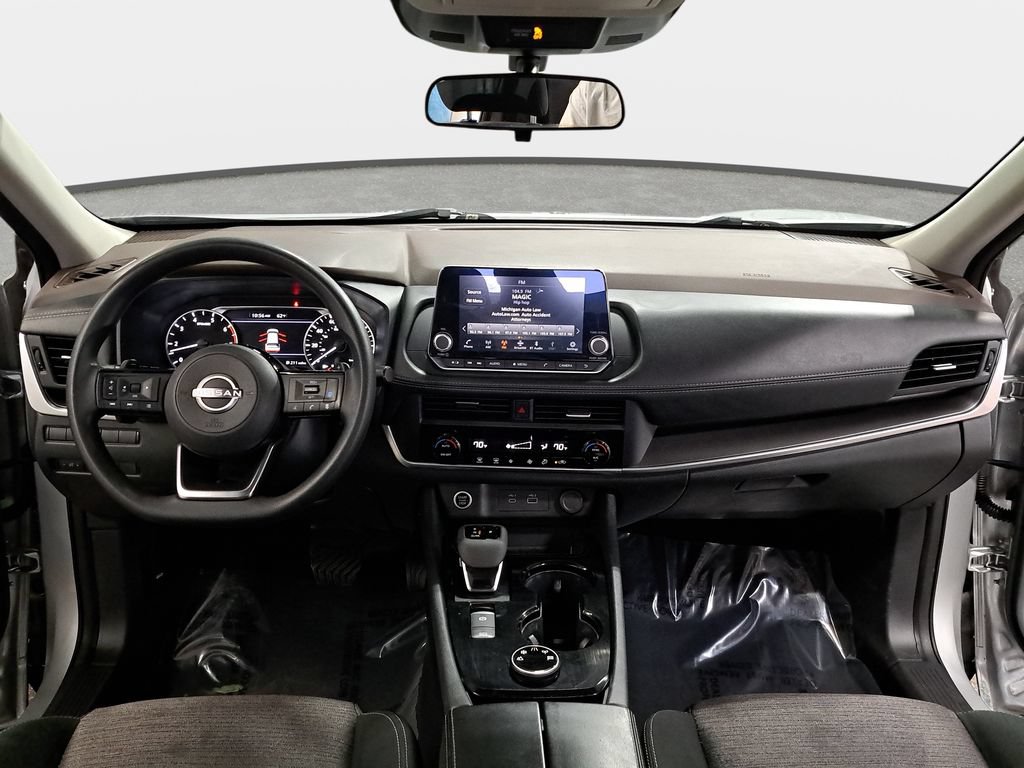 Used 2023 Nissan Rogue SV AWD/4WD image 10