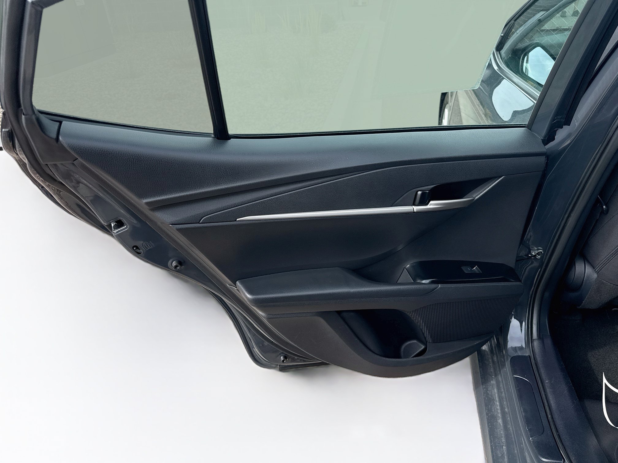 Used 2025 Toyota Camry LE FWD image 27