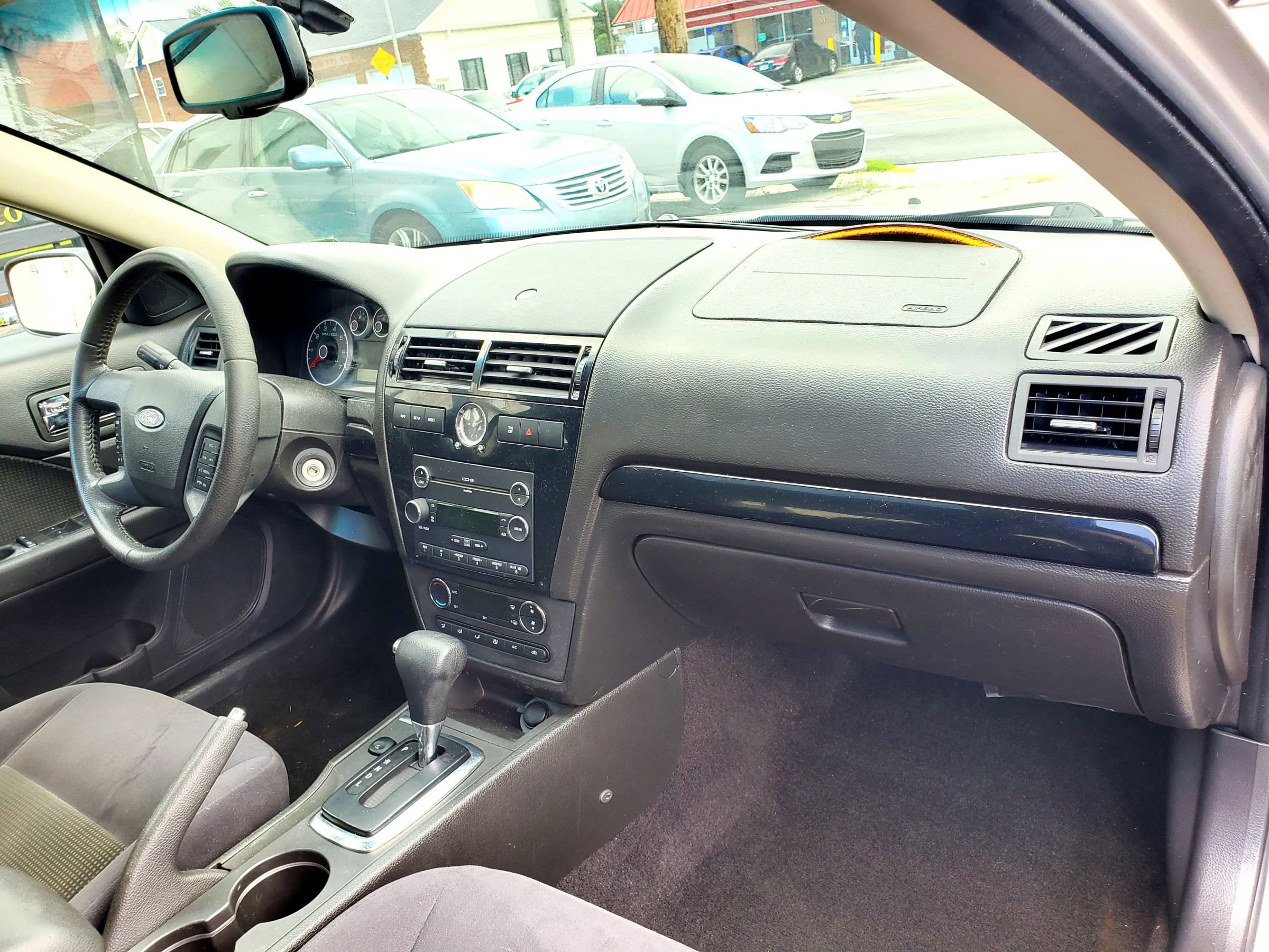 Used 2009 Ford Fusion SEL FWD image 13