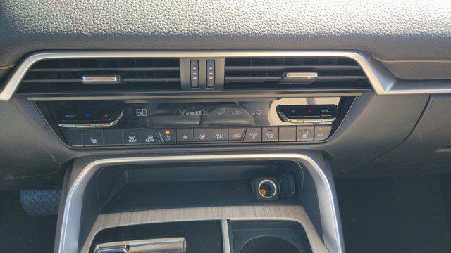 Certified 2024 MAZDA CX-90 Plug-In Hybrid w/ Preferred image 31