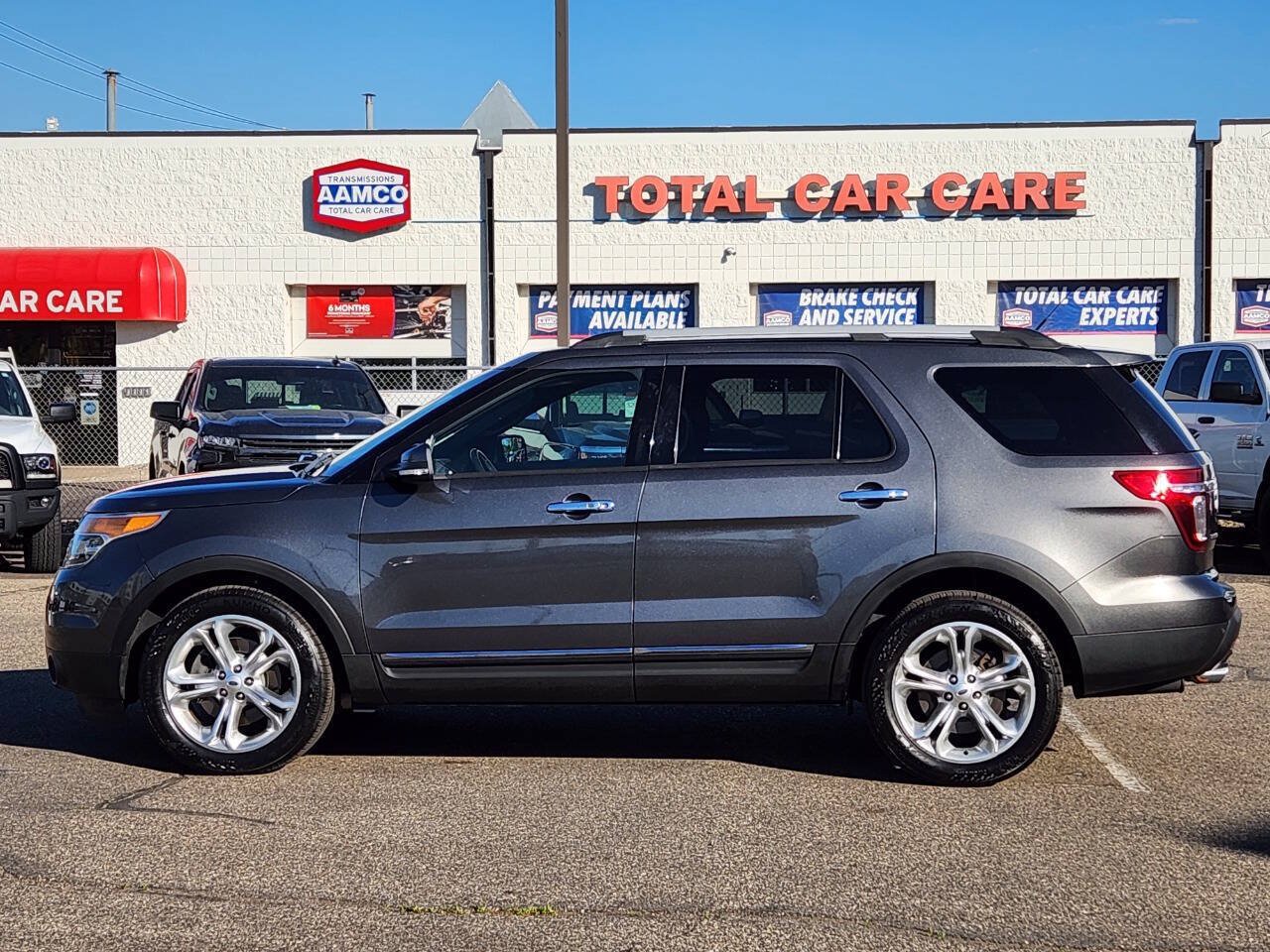 Used 2015 Ford Explorer Limited AWD/4WD image 2