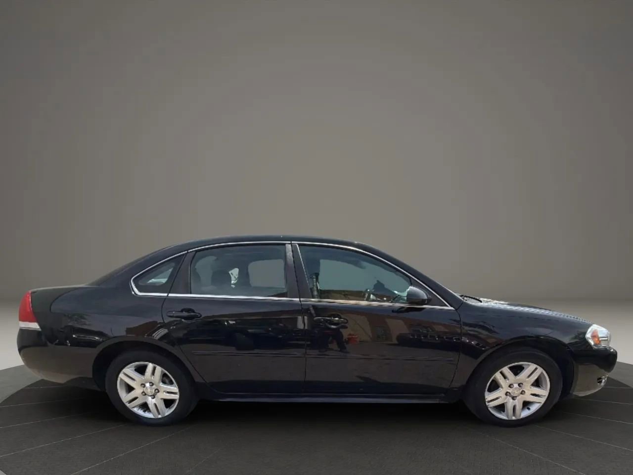 Used 2016 Chevrolet Impala LT image 4