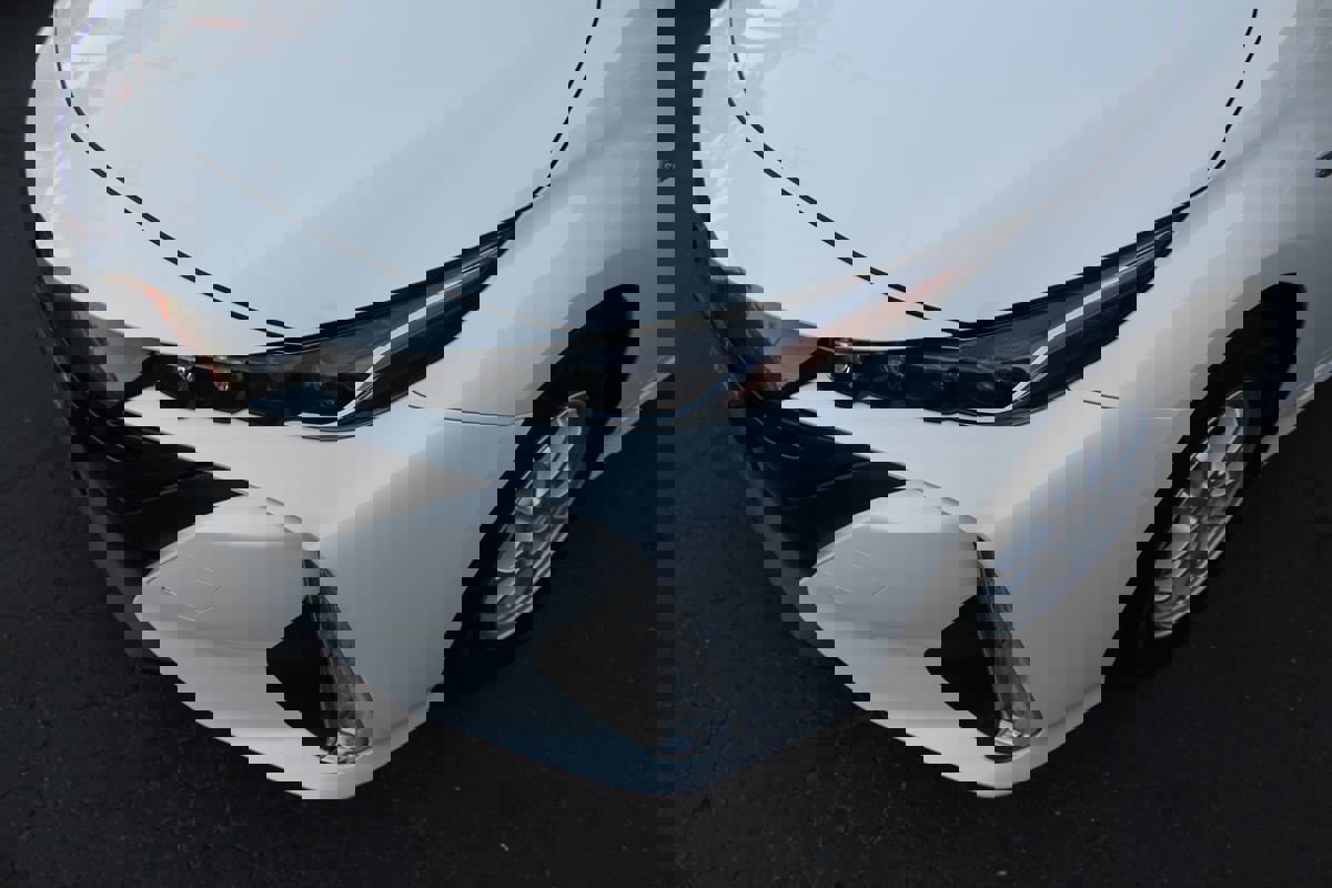 Used 2017 Toyota Prius Prime Premium image 10