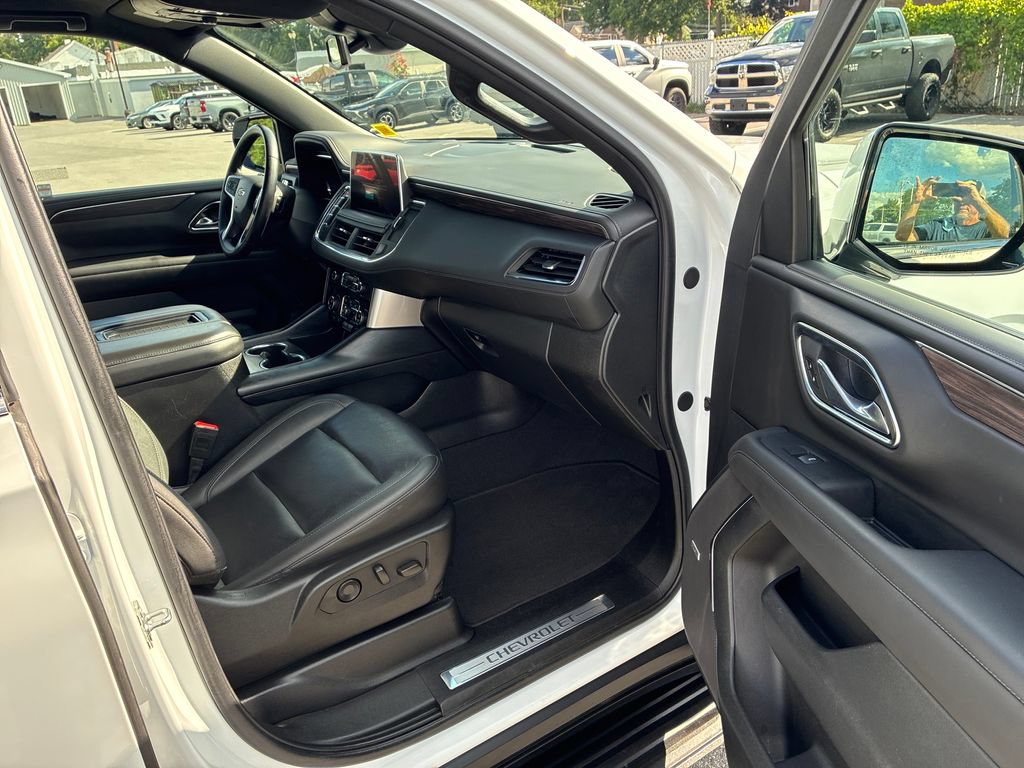 Used 2024 Chevrolet Tahoe LT AWD/4WD image 10