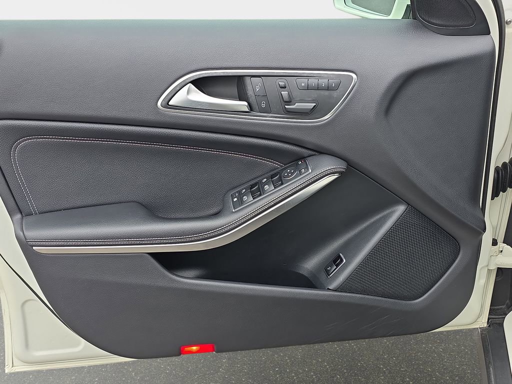 Used 2017 Mercedes-Benz GLA 250 image 31