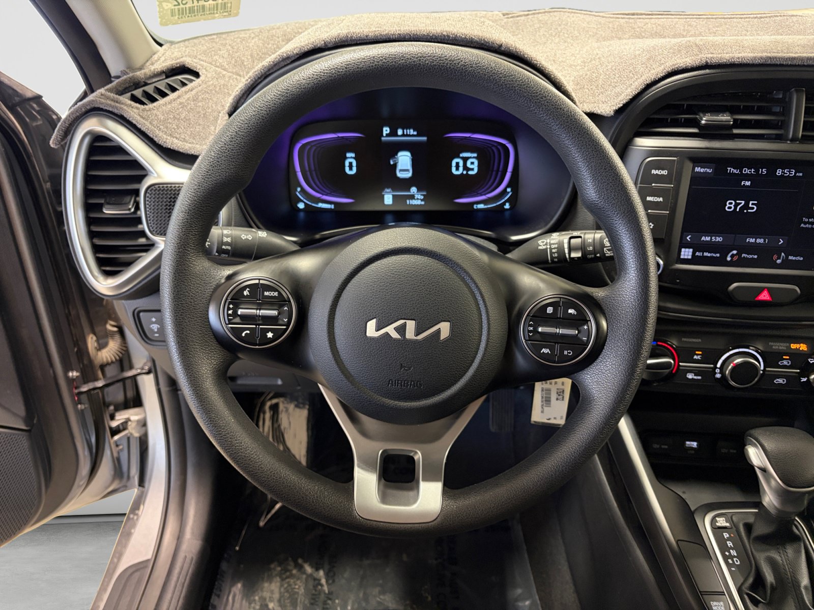 Used 2025 Kia Soul LX w/ LX Technology Package FWD image 13