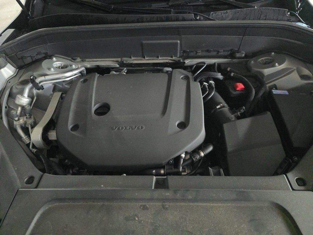 Used 2025 Volvo XC90 B6 Plus image 19
