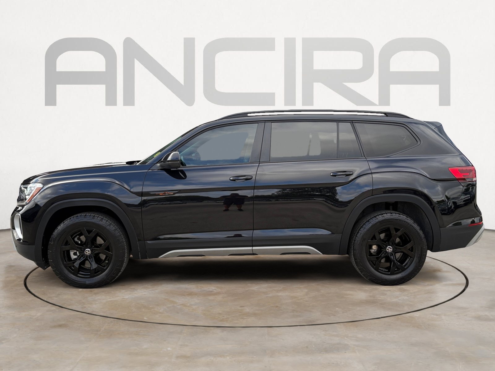 Certified 2024 Volkswagen Atlas Peak Edition SE AWD/4WD image 7