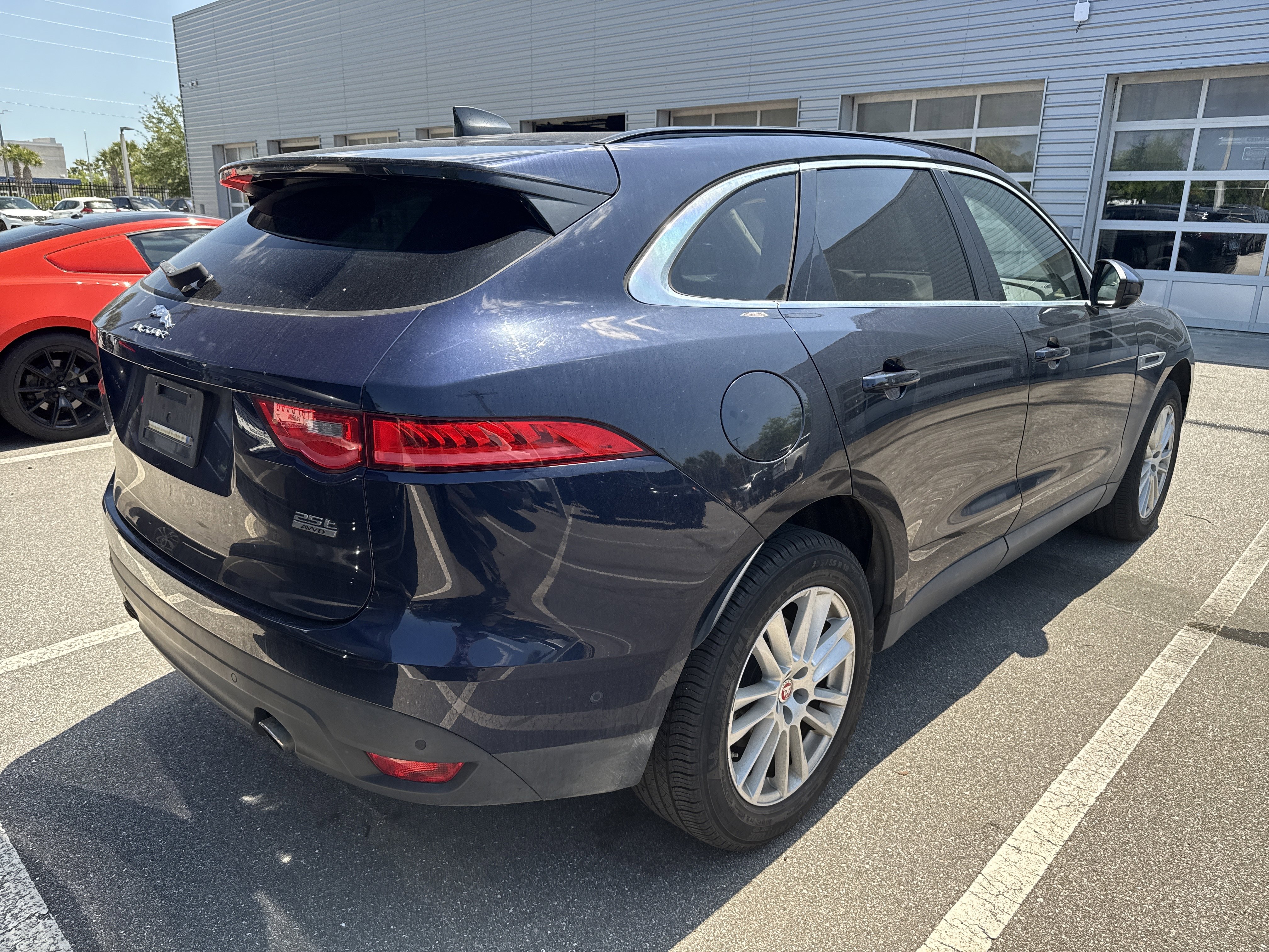 Used 2020 Jaguar F-PACE Prestige image 4