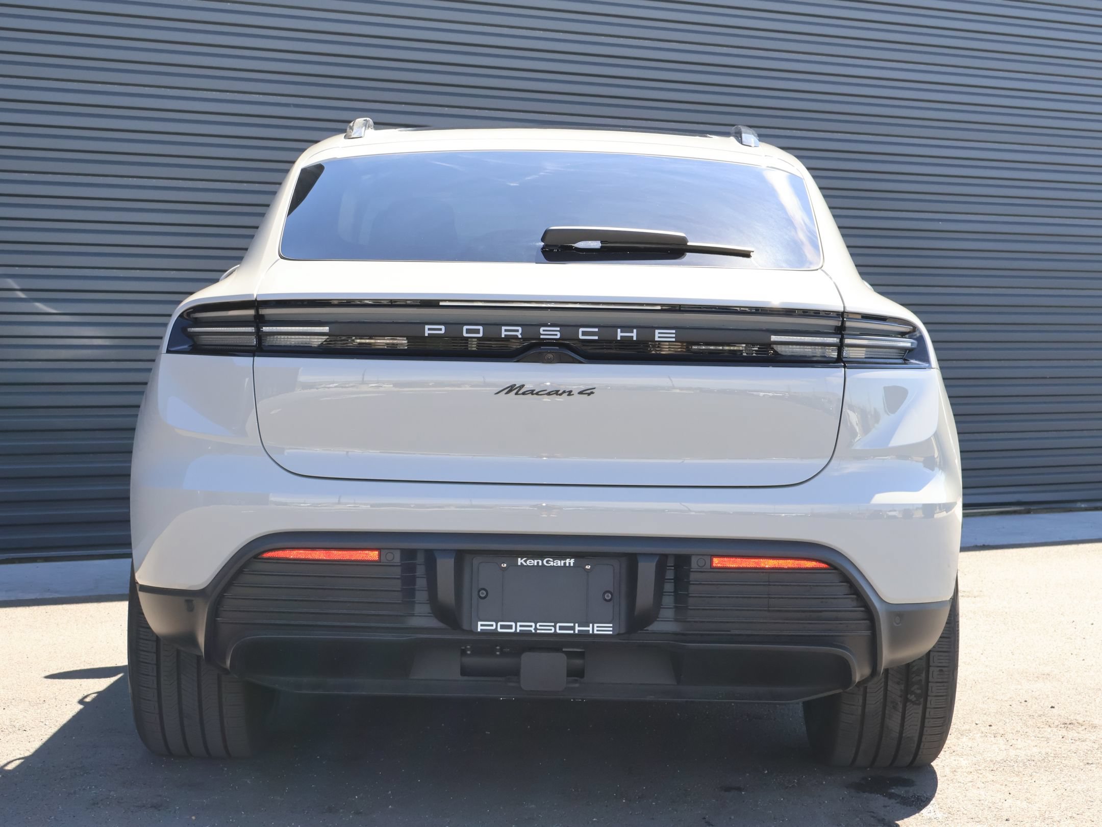 Certified 2026 Porsche Macan 4 Electric AWD/4WD image 11