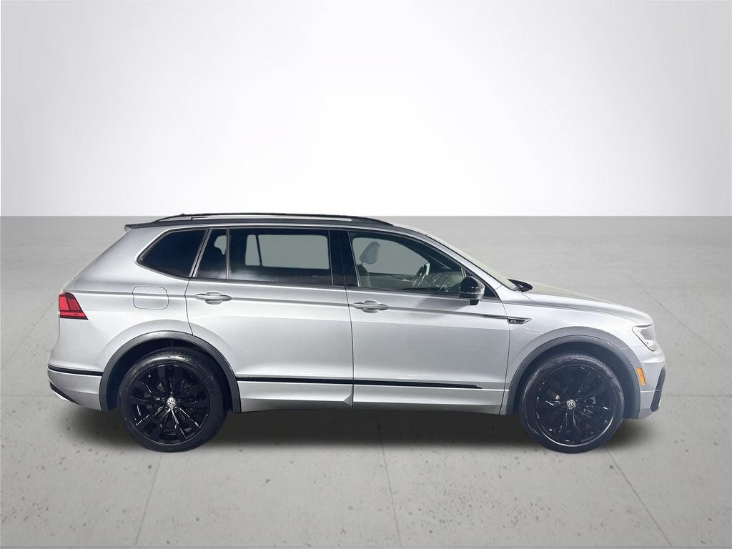Used 2020 Volkswagen Tiguan SE R-Line AWD/4WD image 5
