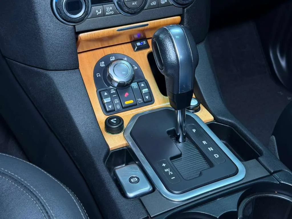 Used 2012 Land Rover LR4 HSE LUX AWD/4WD image 24