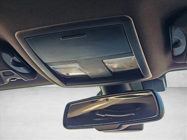 Used 2016 Dodge Challenger SXT RWD image 18