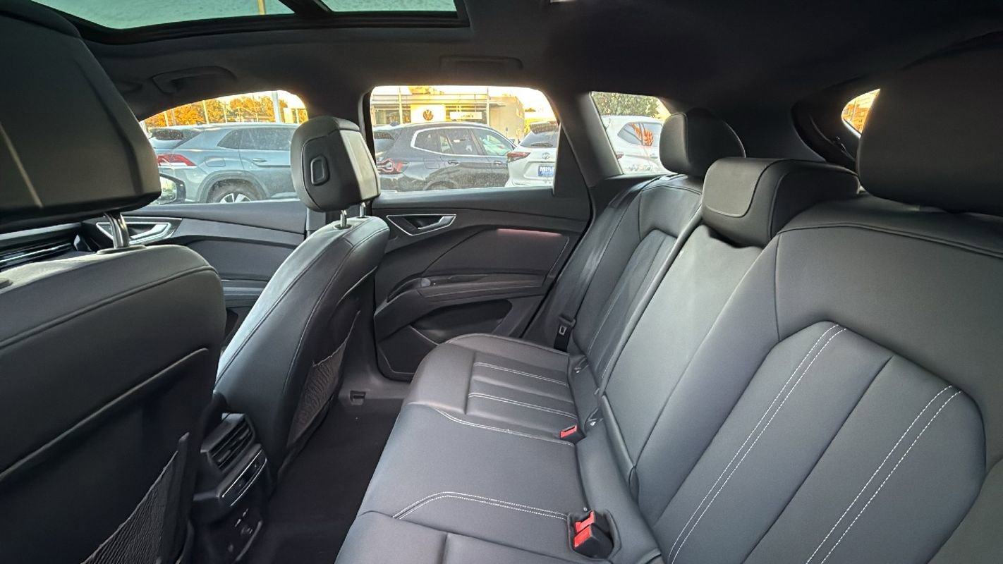 Used 2024 Audi Q4 e-tron Premium Plus w/ Premium Plus image 11