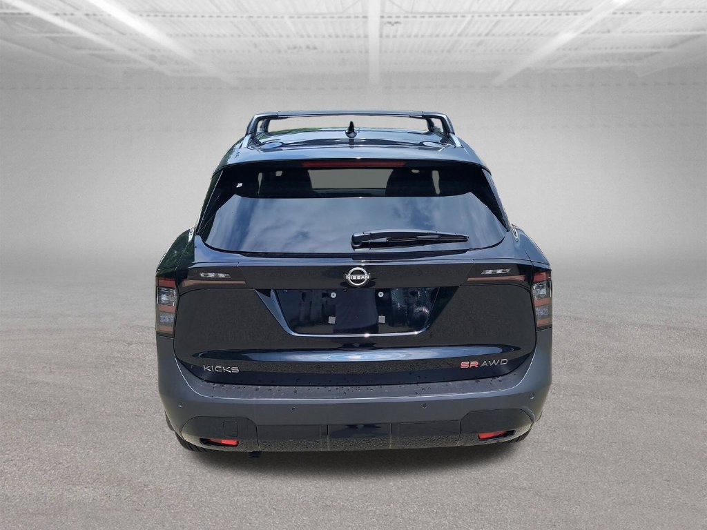 New 2026 Nissan Kicks SR AWD/4WD image 4