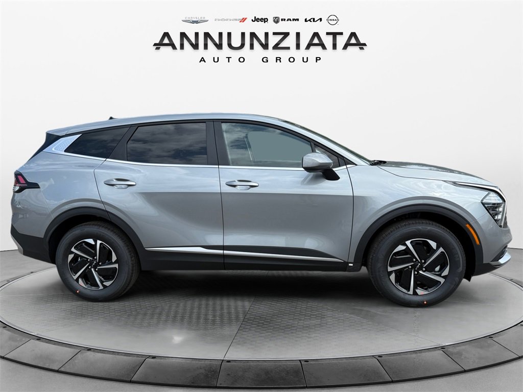 New 2025 Kia Sportage LX image 6