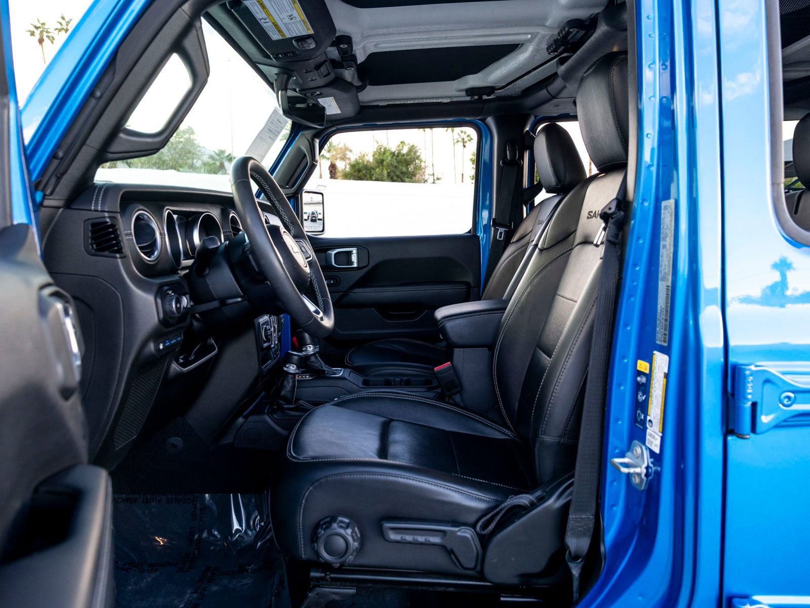 Used 2023 Jeep Wrangler Unlimited Sahara image 13