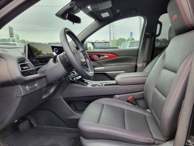 Used 2024 Chevrolet Traverse Z71 w/ LPO, Floor Liner Package AWD/4WD image 8